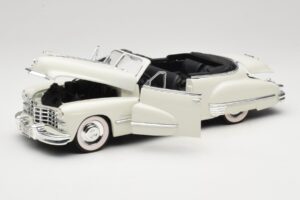 Cadillac Series 62 Cabriolet Wit Anson 1:18 30335 Metaal — afbeelding 2 van 8