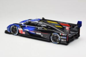 Cadillac V-Series.R LMDh #2 E. Bamber / A. Lynn / R. Westbrook Chip Ganassi Racing 24 Hours of Le Mans 2023 TopSpeed 1:18 TS0 — afbeelding 4 van 5