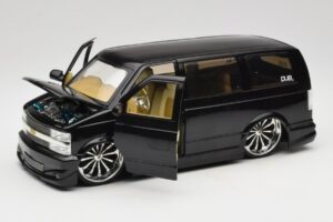 Chevrolet Astro Van Tuned Zwart Jada 1:18 63122 Metaal — afbeelding 2 van 8