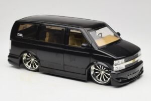 Chevrolet Astro Van Tuned Zwart Jada 1:18 63122 Metaal — afbeelding 6 van 8