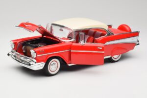 Chevrolet Bel Air Matador Rood & India Ivoor Road Legends 1:18 92109 Metaal — afbeelding 2 van 8