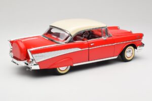 Chevrolet Bel Air Matador Rood & India Ivoor Road Legends 1:18 92109 Metaal — afbeelding 3 van 8