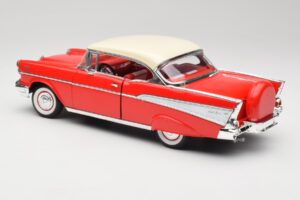 Chevrolet Bel Air Matador Rood & India Ivoor Road Legends 1:18 92109 Metaal — afbeelding 7 van 8
