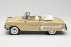Chevrolet Bel Air Cabriolet Crème Sun Star 1:18 1623 Metaal — afbeelding 4 van 8