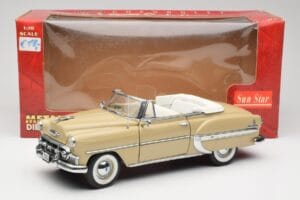 Chevrolet Bel Air Cabriolet Crème Sun Star 1:18 1623 Metaal — afbeelding 8 van 8