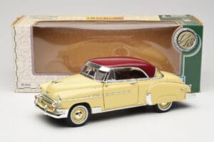 Chevrolet Bel Air Geel & Rood Motormax 1:18 73111 Metaal — afbeelding 8 van 8