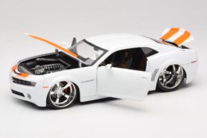 Chevrolet Camaro Concept Tuned Wit Jada 1:18 63014 Metaal — afbeelding 2 van 8