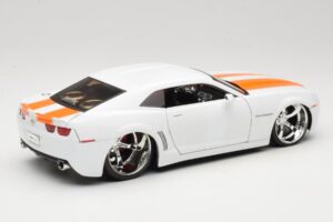 Chevrolet Camaro Concept Tuned Wit Jada 1:18 63014 Metaal — afbeelding 3 van 8