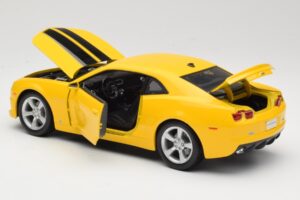 Chevrolet Camaro SS RS Geel Maisto 1:18 31173 Metaal — afbeelding 5 van 8