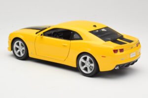 Chevrolet Camaro SS RS Geel Maisto 1:18 31173 Metaal — afbeelding 7 van 8