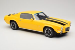 Chevrolet Camaro Z28 RS Daytona Yellow Otto 1:12 G085 Hars — afbeelding 4 van 6