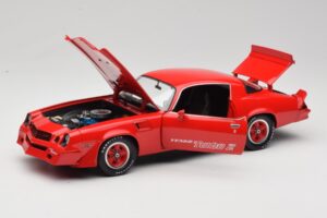 Chevrolet Camaro Z28 Yenko Turbo Z Rood GreenLight 1:18 12999 Metaal — afbeelding 2 van 8