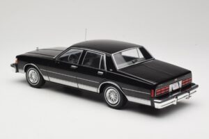 Chevrolet Caprice Zwart MCG 1:18 MCG18113 Metaal — afbeelding 5 van 6