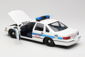 Chevrolet Caprice Chicago Politie UT Models 1:18 180142096 Metaal — afbeelding 5 van 8