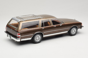 Chevrolet Caprice Estate Wagon Beige MCG 1:18 MCG18476 Metaal — afbeelding 2 van 6