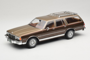 Chevrolet Caprice Estate Wagon Beige MCG 1:18 MCG18476 Metaal