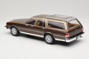 Chevrolet Caprice Estate Wagon Beige MCG 1:18 MCG18476 Metaal — afbeelding 5 van 6