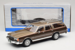 Chevrolet Caprice Estate Wagon Beige MCG 1:18 MCG18476 Metaal — afbeelding 6 van 6