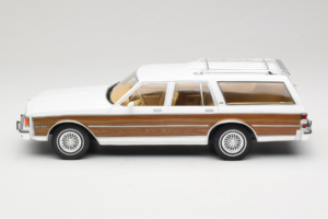 Chevrolet Caprice Estate Wagon Wit MCG 1:18 MCG18475 Metaal — afbeelding 3 van 6