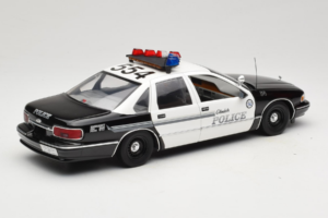 Chevrolet Caprice Glendale Politie UT Models 1:18 21026 Metaal — afbeelding 3 van 8