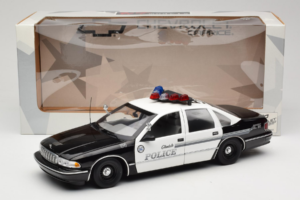 Chevrolet Caprice Glendale Politie UT Models 1:18 21026 Metaal — afbeelding 8 van 8