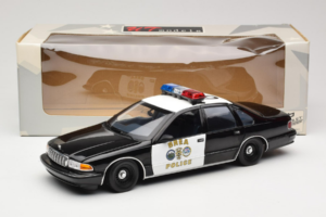 Chevrolet Caprice Californië Politie UT Models 1:18 180142098 Metaal — afbeelding 8 van 8
