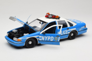 Chevrolet Caprice New York Politie UT Models 1:18 180142097 Metaal — afbeelding 2 van 8