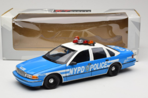 Chevrolet Caprice New York Politie UT Models 1:18 180142097 Metaal — afbeelding 8 van 8