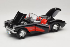 Chevrolet Corvette C1 Zwart & Rood Bburago 1:18 3034-M1 Metaal — afbeelding 2 van 8