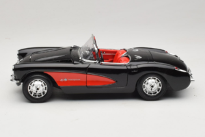 Chevrolet Corvette C1 Zwart & Rood Bburago 1:18 3034-M1 Metaal — afbeelding 4 van 8