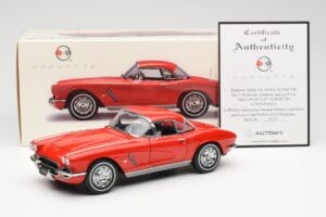 Chevrolet Corvette C1 Cabriolet Roman Rood AUTOart 1:18 71102 Metaal — afbeelding 8 van 8