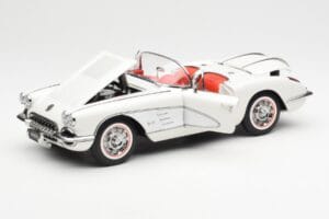 Chevrolet Corvette C1 Spider Hard Top Snowcrest Wit AUTOart 1:18 71147 Metaal — afbeelding 2 van 8