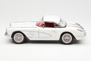 Chevrolet Corvette C1 Spider Hard Top Snowcrest Wit AUTOart 1:18 71147 Metaal — afbeelding 4 van 8