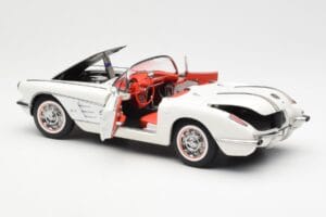 Chevrolet Corvette C1 Spider Hard Top Snowcrest Wit AUTOart 1:18 71147 Metaal — afbeelding 5 van 8
