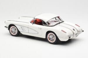 Chevrolet Corvette C1 Spider Hard Top Snowcrest Wit AUTOart 1:18 71147 Metaal — afbeelding 7 van 8