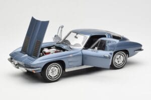 Chevrolet Corvette C2 Blauwgrijs Metallic AUTOart 1:18 71182 Metaal — afbeelding 2 van 8