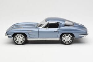 Chevrolet Corvette C2 Blauwgrijs Metallic AUTOart 1:18 71182 Metaal — afbeelding 4 van 8