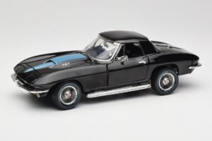 Chevrolet Corvette C2 Zwart American Muscle 1:18 AMM1099/06 Metaal