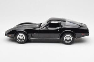 Chevrolet Corvette C3 Zwart UT Models 1:18 21071 Metaal — afbeelding 4 van 8