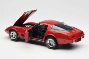 Chevrolet Corvette C3 Rood UT Models 1:18 21073 Metaal — afbeelding 5 van 8