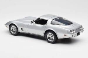 Chevrolet Corvette C3 Zilver UT Models 1:18 21072 Metaal — afbeelding 7 van 8