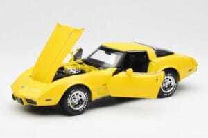 Chevrolet Corvette C3 Geel UT Models 1:18 21074 Metaal — afbeelding 2 van 8