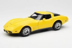 Chevrolet Corvette C3 Geel UT Models 1:18 21074 Metaal