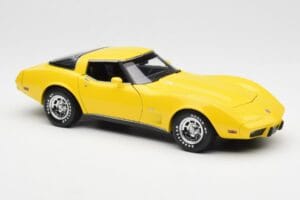 Chevrolet Corvette C3 Geel UT Models 1:18 21074 Metaal — afbeelding 6 van 8