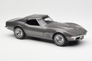 Chevrolet Corvette C3 Spider Laguna Grijs Metallic AUTOart 1:18 71173 Metaal — afbeelding 6 van 8