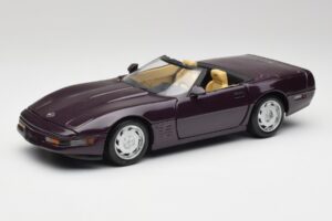 Chevrolet Corvette C4 LT4 Cabriolet Paars Metallic Maisto 1:18 50277 Metaal