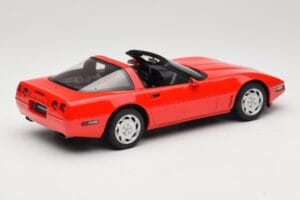 Chevrolet Corvette C4 Torch Red GT Spirit 1:18 GT537 Hars — afbeelding 2 van 6