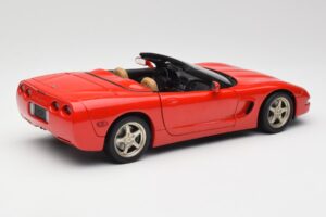 Chevrolet Corvette C5 Cabriolet Rood UT Models 1:18 21006 Metaal — afbeelding 3 van 8