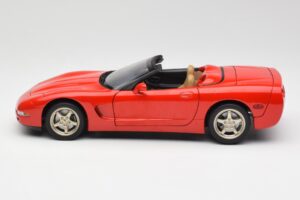 Chevrolet Corvette C5 Cabriolet Rood UT Models 1:18 21006 Metaal — afbeelding 4 van 8