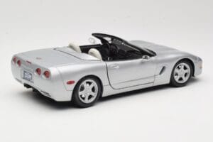 Chevrolet Corvette C5 Cabriolet Zilver Maisto 1:18 50317 Metaal — afbeelding 3 van 8